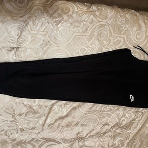 New, Never worn Nike black sweatpants